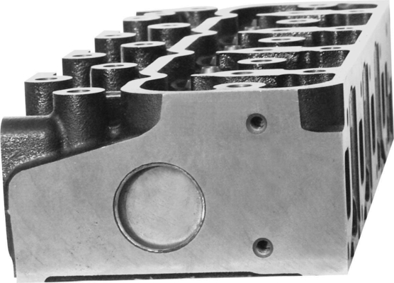 ISUZU TROOPER CAMPO 4JG2 Iron Casting Cylinder Head 8-97086-338-2 8-97016-504-7 8-97086-338-6N8-97086-332-3 3.1L 8V