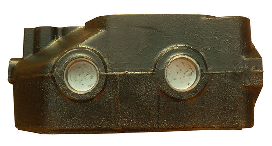 4D31 4D33 Iron Casting Cylinder Head FOR MITSUBISHI Canter 4.2L 8V